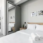 The Skysphere, Nilie Hospitality Mgmt * Soluň