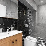 The Skysphere, Nilie Hospitality Mgmt Apartmán