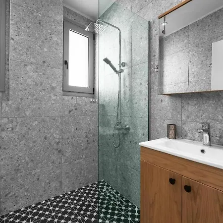 The Skysphere, Nilie Hospitality Mgmt * סלוניקי