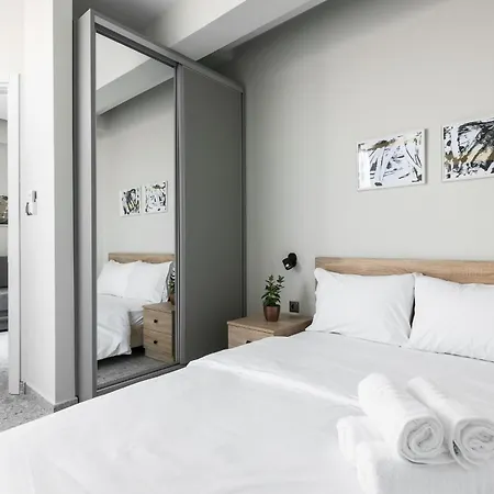 The Skysphere, Nilie Hospitality Mgmt * סלוניקי